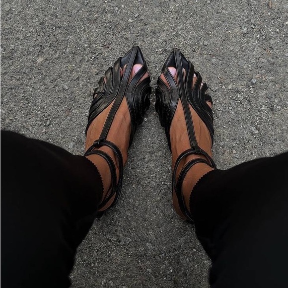 Black Leather Slingback Sandals with Cage Design - Picture 4 of 6